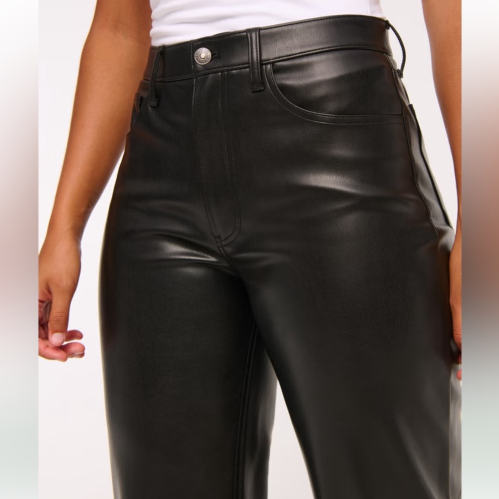 TALL NWT Curve Love High Rise 90s Relaxed Vegan Leather Pant - Picture 6 of 7